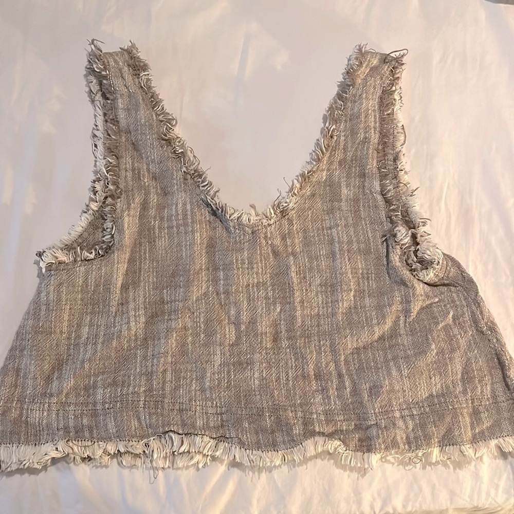 urban outfitters top size small (no longer being sold on website or in stores)